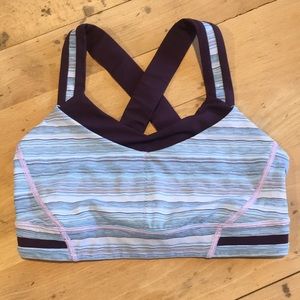 Lululemon 🍋 bra with POCKETS. 🍋EUC